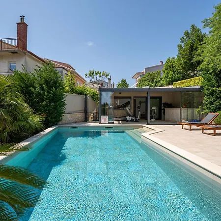 Appartement Dita-2 By Interhome