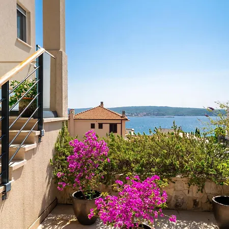 Dita-2 By Interhome Appartement