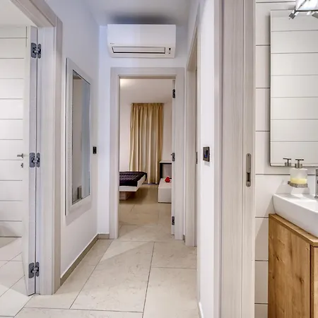 Dita-2 By Interhome *