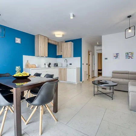 Appartement Dita-2 By Interhome